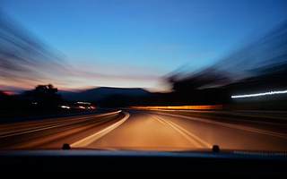 共享汽车立刻出行成下一个OFO？退押金难登投诉黑榜微博断更