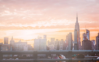 迪马股份毛利率下降7.93个百分点 因房地产板块毛利率下滑