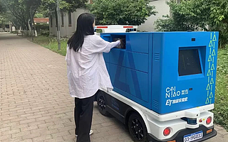 校园快递也能送货上门了！菜鸟无人车进驻全国15所高校送包裹