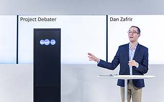 装了4亿篇档案的AI和人辩论谁赢了？IBM最强AI辩手首次登上《自然》封面