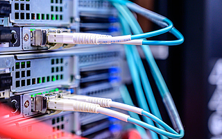 國光電氣重組失敗后啟動IPO 56名股東失聯 應收賬款連年高企