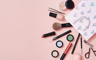 完美日记完美“烧钱”记