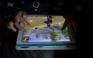 腾讯游戏加速远离“小学生”？