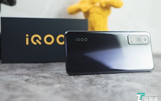 iQOO Z3体验：55W闪充加持，千元机性价比“守门员”丨钛极客