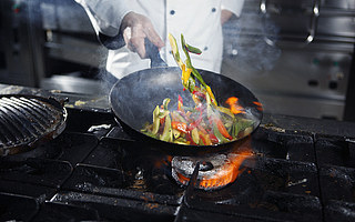《2021中國(guó)餐飲產(chǎn)業(yè)生態(tài)白皮書》發(fā)布，一文讀完關(guān)鍵信息