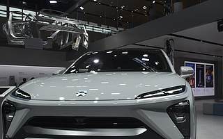 蔚来“缺芯”股价下跌 江淮蔚来工厂将停产5天