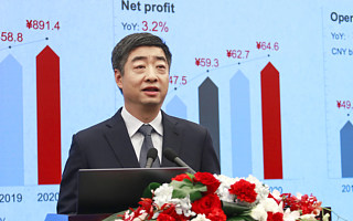 手機不是全部、否認造車和養豬、芯片難題、鴻蒙近況……華為回應一切！