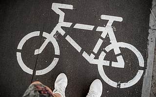 对政府监管阳奉阴违  哈啰单车超额投放屡教不改