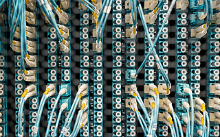 縱橫通訊2020年扣非凈虧損327萬元 1元轉讓虧損子公司