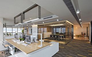 从旧楼、甲写、酒店、商场到书店，共享办公为什么越做越小了？