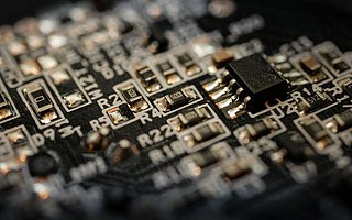 是照妖镜还是试金石 半导体博弈战开始了