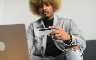 堅(jiān)持科技驅(qū)動(dòng)創(chuàng)新，這家信用卡中心今年加大數(shù)據(jù)人才招聘