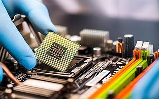 “国家队”出手，瞄准32万人才缺口，清华成立“芯片学院”