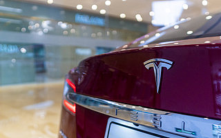 中国对特斯拉态度急转　国产品牌能否赶超？