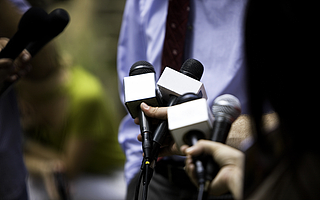 纯纯甘和浮生一日，古典媒体调查记者的回归