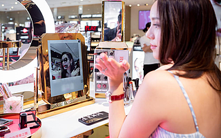 試得越多，買得越多，虛擬試妝正在為美妝集合店加分