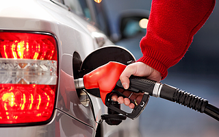 滴滴、能鏈加速入局，能源市場(chǎng)三桶油如何攻守？