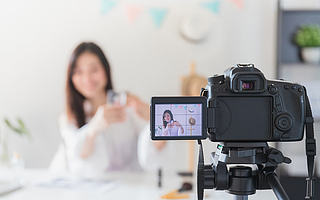 MCN纷纷抢滩大学生，高校为何成为网红孵化地？