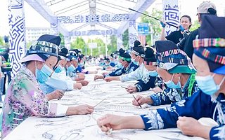 王健林：贵州丹寨投入23亿元，首创“企业包县、整县脱贫”精准扶贫模式 | 钛快讯