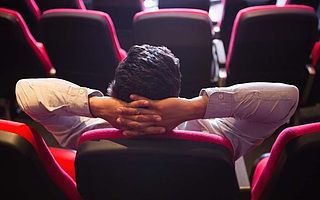 在B站看豆瓣低分電影比高分有意思多了