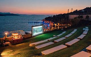 光峰科技业绩补偿仲裁获受理 2020年近七成应收账款来自小米