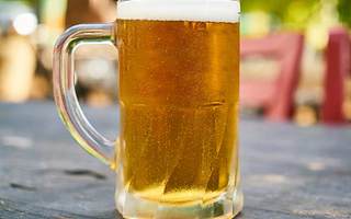 时隔7月 百威亚太为血腥暴力视频致歉 靠涨价能否抵消成本压力？