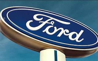 “掀裙广告”被指低俗营销，长安福特致歉：内容已删除，下不为例