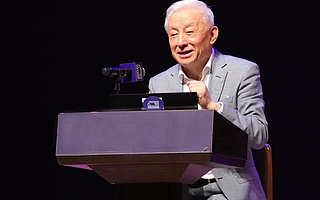 骂张忠谋，斗台积电，没有他，台湾半导体要缺半边天