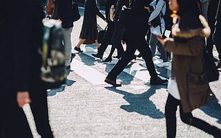 日本年轻人的现在，会是中国年轻人的未来吗？