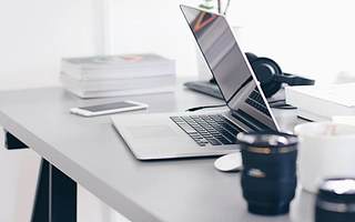 金山软件业绩环比降47% 网游营收下降 应占联营公司亏损2.25亿元