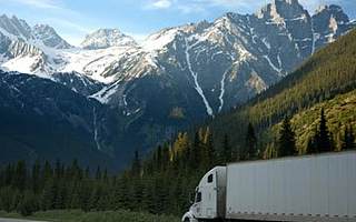 順豐控股被喊話停止抄襲 新業務仍虧損難成業績增長點