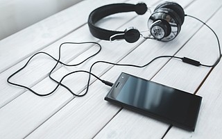 在线音频平台荔枝一季度营收近5亿超预期 同比大增34%