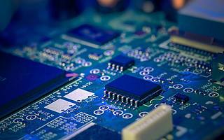 一块芯片的诞生：沙砾逆袭史 | 钛度图闻