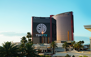 NFT新秀豪掷2.1亿美元赞助，拳头游戏却SAY NO