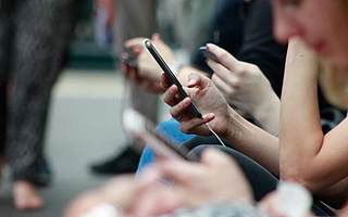 Q1营收超华尔街预期 陌陌2021年Q1净营收34.706亿元