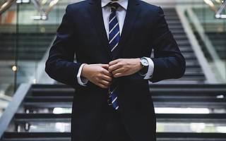 上市首日暴涨95% 中国最大在线招聘网站BOSS直聘登陆纳斯达克