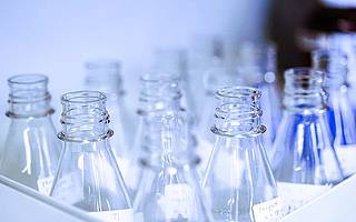 成分黨之后,功效護(hù)膚來(lái)了