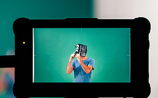 小米、華為們扎堆下海拍電影，背后是真風口還是營銷噱頭？