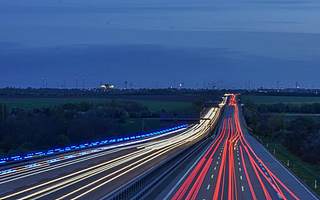 “年亏600亿日元，还要亏3年”日产“芯荒慌”