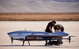 IWC 万国表与 AIRSPEEDER 宣布携手打造全新飞行赛车