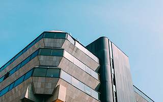 广州银行75万股权被拍卖3次 业绩增速放缓 IPO遭监管51问