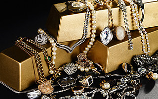 珠宝直播间一天卖两亿，是福利还是套路？