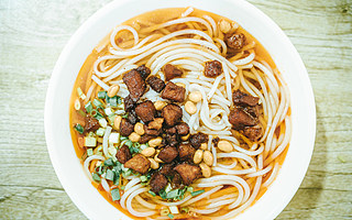 螺蛳粉、湖南米粉、南昌拌粉…...谁是千亿米粉赛道之王？