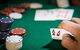 互联网人打德州扑克：又菜，又爱