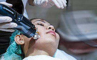 投資2000萬、4年難回本，醫(yī)美創(chuàng)業(yè)有多坑？