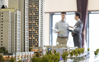 为什么越来越多大学生去做房产中介？