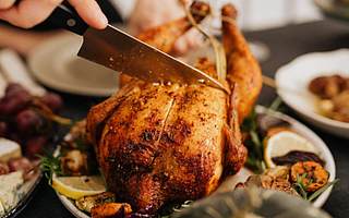 全聚德降價1年仍不改虧損 上半年預虧4350萬元