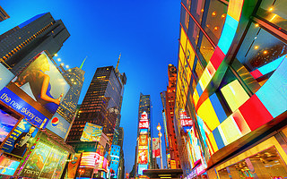 陈龙：“消费”不再只为生存，我们正向“非必需品时代”大迁徙 | 钛度专栏