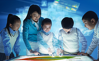 BAT、浪潮、华为争相布局的智慧教育，谁能另辟蹊径夺得“奶酪”？