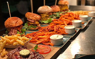 餐饮届“异类”华莱士的山寨一生